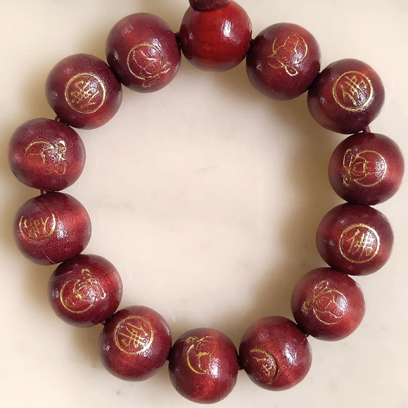 NWT. Handmade Wooden 14mm Beads w/Carved Buddha & Chinese Word Buddha Bracelet. - Picture 2 of 4